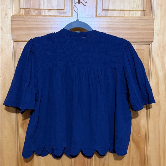 GAP Blue Women's Sloughed Cotton Blouse Top with Flowy Sleeves & Scalloped Hem - Picture 3 of 9